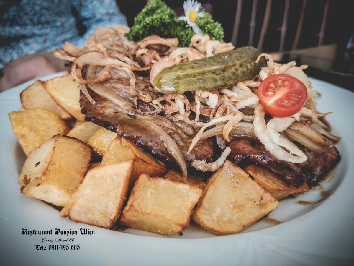 Restaurant Pansion Wien Cierny Brod Екстериор снимка