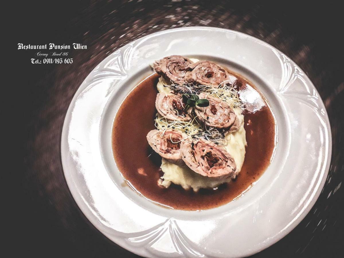 Restaurant Pansion Wien Cierny Brod Екстериор снимка